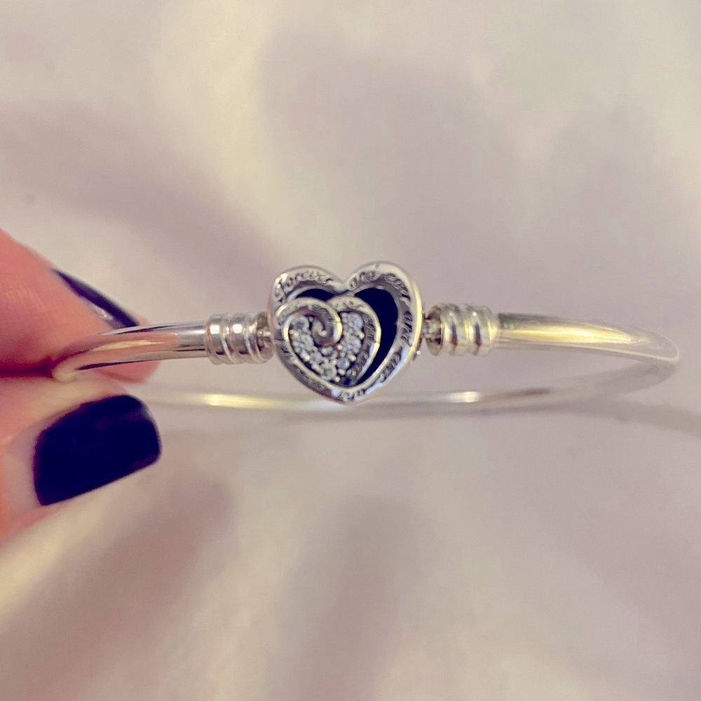 Pandora Entwined Infinite Hearts Bangle Bracelet